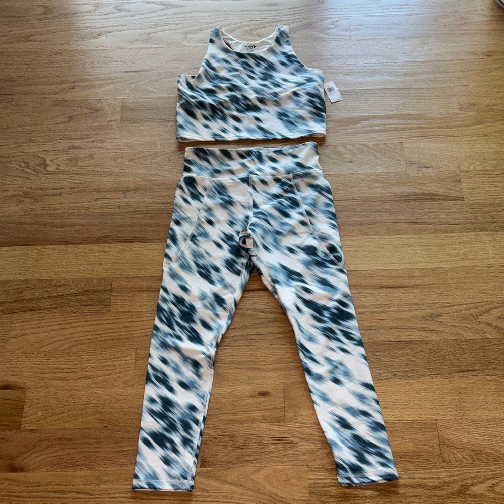Old Navy Girls Powersoft Matching Set